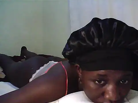 Adaline-Paris online show from March 30, 2026, 6:20 pm