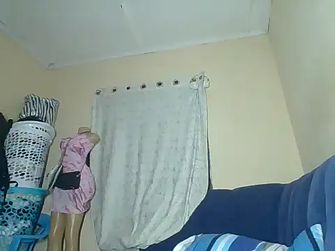 awino001 online show from December 17, 2025, 9:53 pm