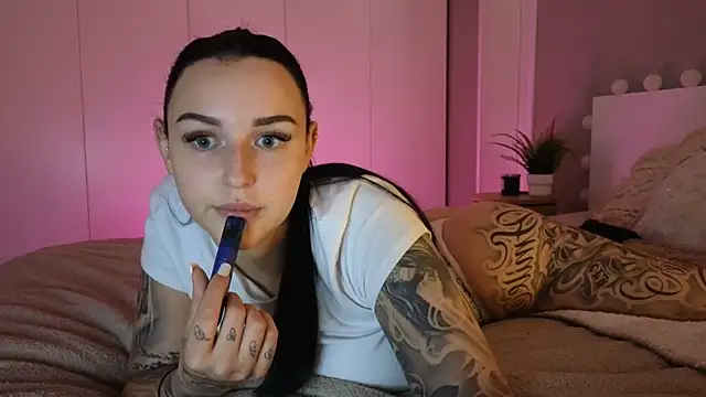 anastasiaink online show from February 6, 2026, 8:27 pm