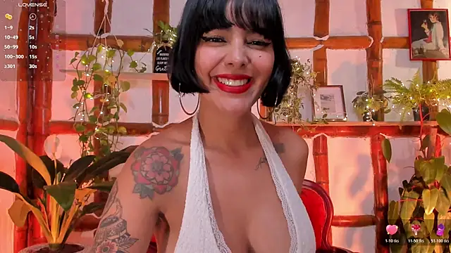 VictoriaMilan  online show from July 17, 2026, 7:00 pm