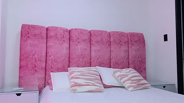 kendal rossi online show from December 22, 2025, 11:54 am