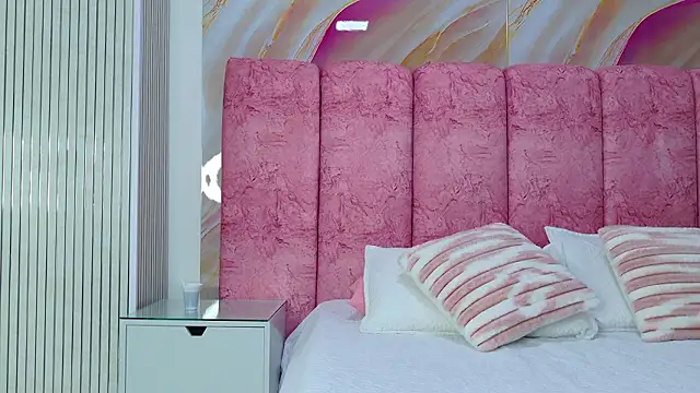 kendal rossi online show from February 25, 2026, 11:54 am