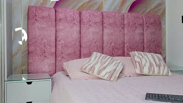 kendal rossi online show from March 25, 2026, 11:53 am