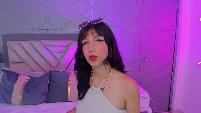 Naomi-Haruno online show from August 5, 2026, 11:43 pm