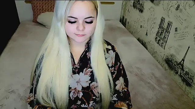 lovely-eyes online show from November 16, 2025, 5:50 pm