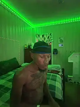 KingDerRico online show from June 17, 2026, 5:01 pm
