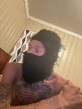 KingDerRico online show from May 11, 2026, 12:01 am