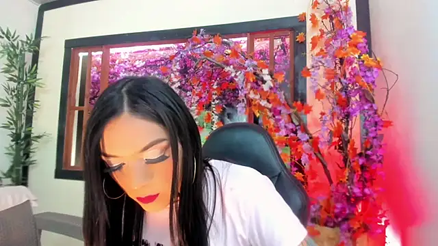 Snapshot of Susan_DiSantys chatting on March 6, 2025, 10:47 pm Susan DiSantys online show from March 6, 2025, 10:47 pm