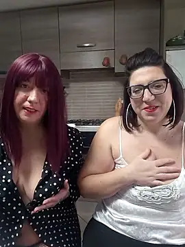 Snapshot of carolyne2023 chatting on January 9, 2026, 8:21 am carolyne2023 online show from January 9, 2026, 8:21 am