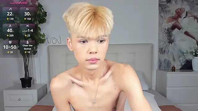 Snapshot of Felix_Rey chatting on November 13, 2025, 6:23 pm Felix Rey online show from November 13, 2025, 6:23 pm