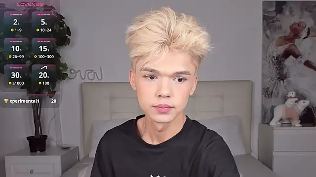 Snapshot of Felix_Rey chatting on December 19, 2025, 7:27 pm Felix Rey online show from December 19, 2025, 7:27 pm