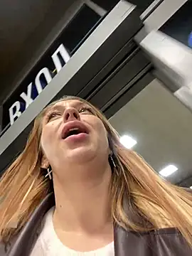 Snapshot of Sweet___Emily chatting on February 13, 2025, 8:34 pm Sweet Emily online show from February 13, 2025, 8:34 pm