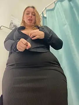 Snapshot of Sweet___Emily chatting on January 22, 2025, 6:41 pm Sweet Emily online show from January 22, 2025, 6:41 pm