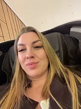 Snapshot of Sweet___Emily chatting on March 30, 2026, 4:19 pm Sweet Emily online show from March 30, 2026, 4:19 pm