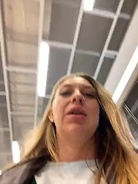 Snapshot of Sweet___Emily chatting on January 14, 2026, 1:15 pm Sweet Emily online show from January 14, 2026, 1:15 pm