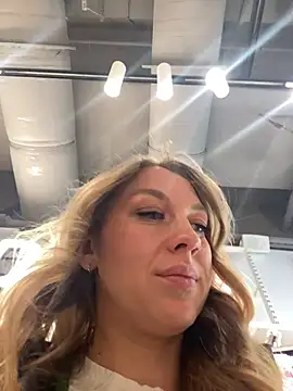 Snapshot of Sweet___Emily chatting on January 11, 2026, 1:29 pm Sweet Emily online show from January 11, 2026, 1:29 pm