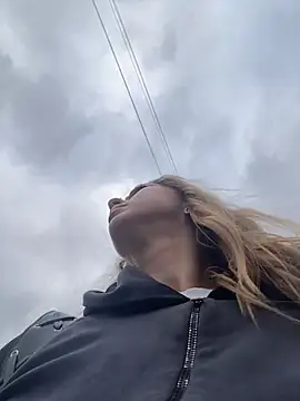 Snapshot of Sweet___Emily chatting on October 6, 2025, 1:12 pm Sweet Emily online show from October 6, 2025, 1:12 pm