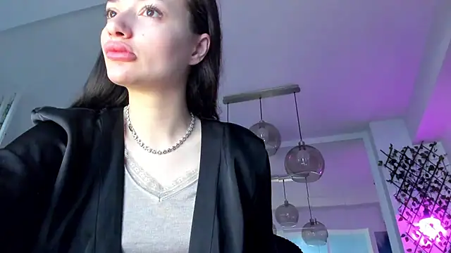 Snapshot of IreneVON chatting on March 7, 2025, 5:29 am IreneVON online show from March 7, 2025, 5:29 am