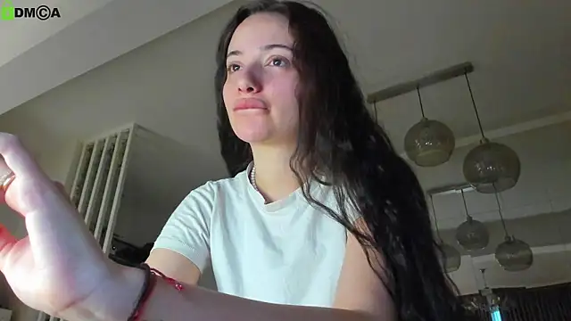 IreneVON online show from March 28, 2026, 4:46 am