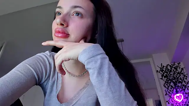 Snapshot of IreneVON chatting on February 25, 2025, 3:20 pm IreneVON online show from February 25, 2025, 3:20 pm