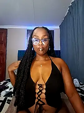 Queen-Chocolate online show from November 20, 2025, 6:19 pm