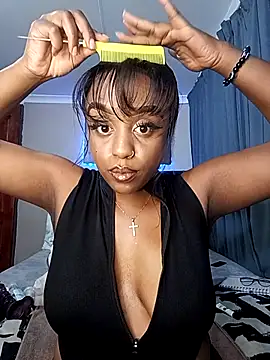 Queen-Chocolate online show from November 9, 2025, 3:21 am