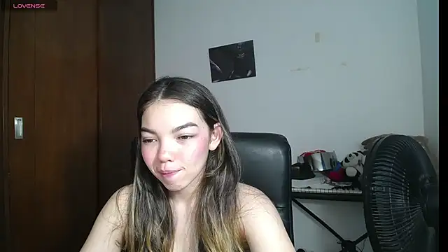 Snapshot of venelope1 chatting on February 3, 2025, 4:46 am venelope1 online show from February 3, 2025, 4:46 am