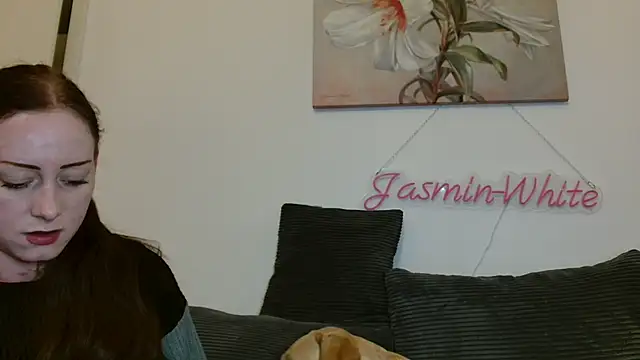 Jasmin-White online show from May 9, 2026, 8:12 pm