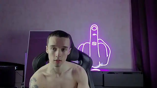 Snapshot of MasonWarholl chatting on January 10, 2025, 7:35 am MasonWarholl online show from January 10, 2025, 7:35 am