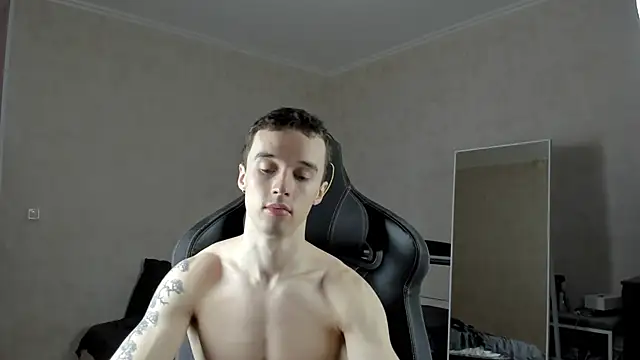 Snapshot of MasonWarholl chatting on January 31, 2025, 8:54 am MasonWarholl online show from January 31, 2025, 8:54 am