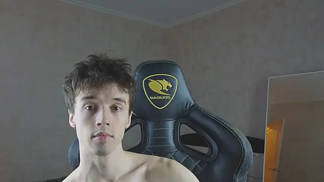 Snapshot of MasonWarholl chatting on November 21, 2025, 9:36 pm MasonWarholl online show from November 21, 2025, 9:36 pm