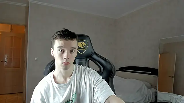 Snapshot of MasonWarholl chatting on March 1, 2025, 1:40 pm MasonWarholl online show from March 1, 2025, 1:40 pm