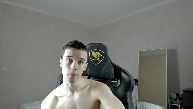 Snapshot of MasonWarholl chatting on January 28, 2025, 4:39 am MasonWarholl online show from January 28, 2025, 4:39 am