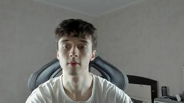 Snapshot of MasonWarholl chatting on February 28, 2026, 10:42 pm MasonWarholl online show from February 28, 2026, 10:42 pm