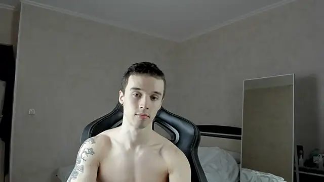 Snapshot of MasonWarholl chatting on February 4, 2025, 4:18 pm MasonWarholl online show from February 4, 2025, 4:18 pm