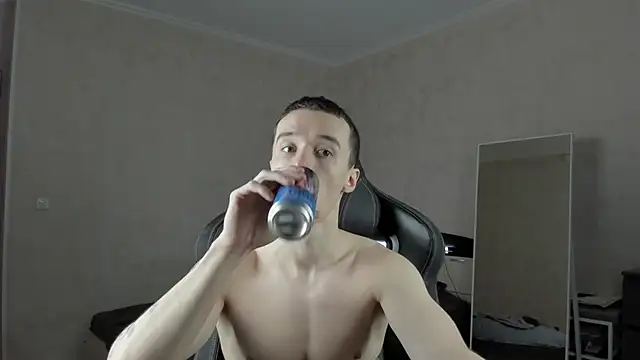 Snapshot of MasonWarholl chatting on January 16, 2025, 3:45 pm MasonWarholl online show from January 16, 2025, 3:45 pm