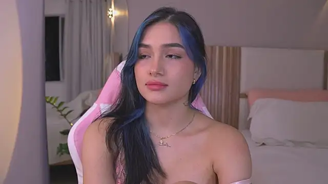 AnnyHizzle online show from June 10, 2026, 1:29 am