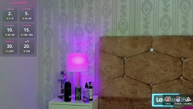 Snapshot of liaa_18 chatting on December 19, 2025, 3:32 am liaa 18 online show from December 19, 2025, 3:32 am