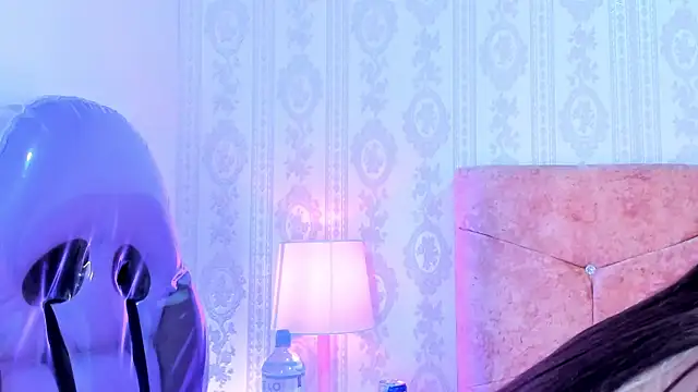 Snapshot of liaa_18 chatting on February 25, 2026, 4:34 am liaa 18 online show from February 25, 2026, 4:34 am