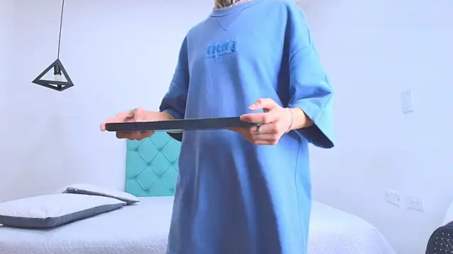 Tinny and Candy online show from March 14, 2025, 1:13 pm