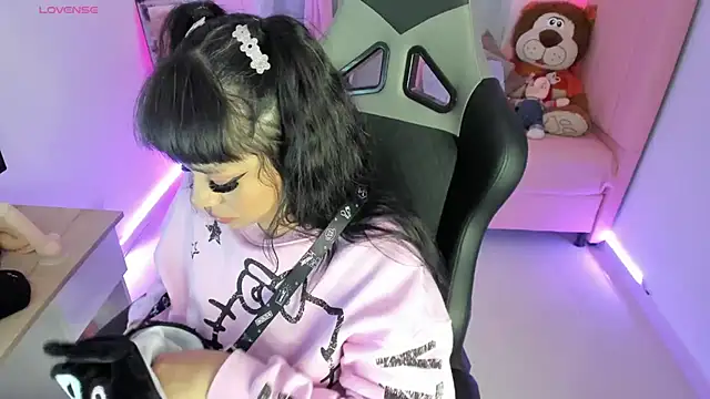 zoesullivan online show from February 1, 2025, 1:09 pm