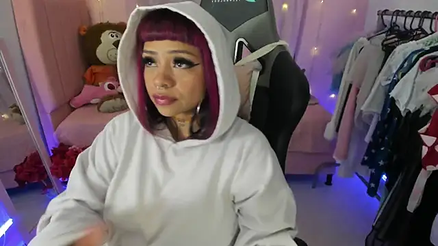 zoesullivan online show from February 25, 2026, 10:37 am