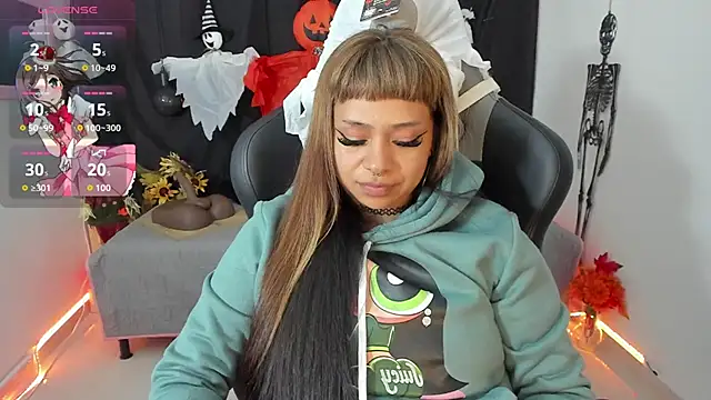 zoesullivan online show from October 14, 2025, 10:20 pm