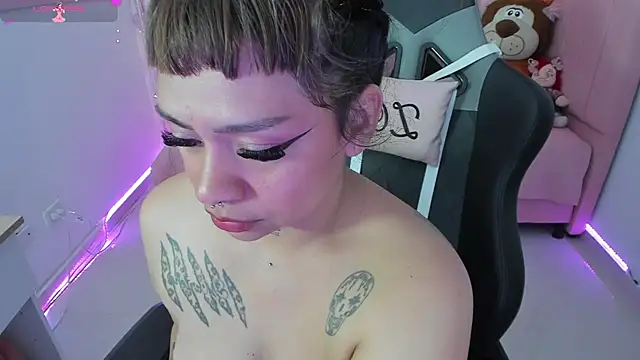 zoesullivan online show from September 29, 2025, 10:44 am