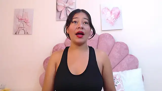 MilaaAdams online show from July 12, 2026, 11:33 am