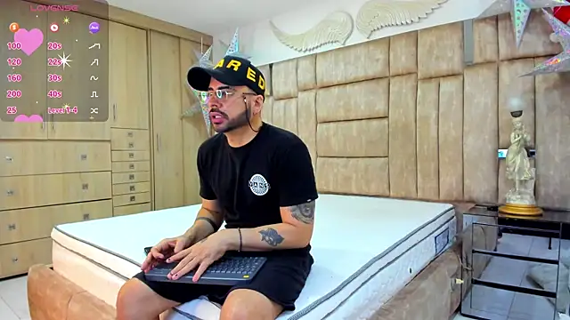 petterwilly1 online show from November 18, 2025, 11:15 pm