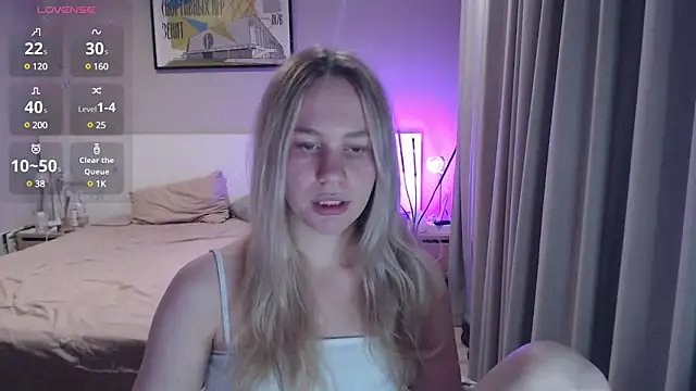 Snapshot of annabel8 chatting on December 6, 2024, 7:50 pm annabel8 online show from December 6, 2024, 7:50 pm