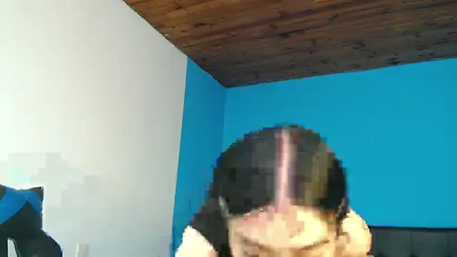 Julieta De Los Angeles online show from October 22, 2025, 6:07 pm