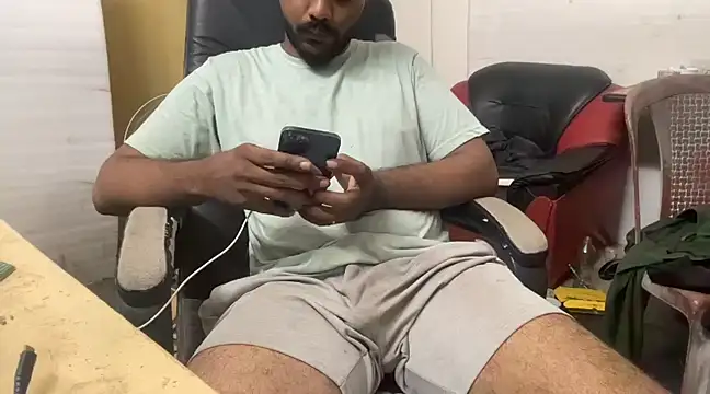 Snapshot of Hottest_Tamil chatting on March 1, 2025, 6:21 pm Hottest Tamil online show from March 1, 2025, 6:21 pm