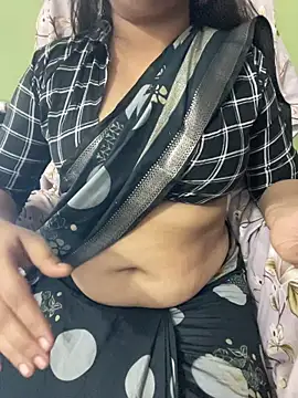 Snapshot of Hottest_Tamil chatting on March 2, 2026, 12:22 am Hottest Tamil online show from March 2, 2026, 12:22 am